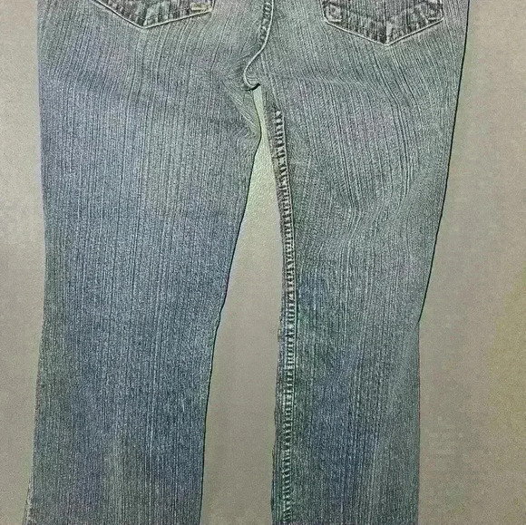 Mossimo Denim Juniors Cropped Jeans Size 9 - Picture 7 of 12
